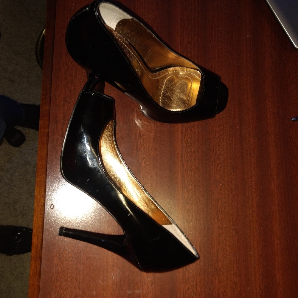 BCBGeneration black heels